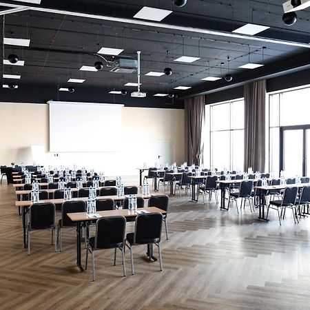 Citi Hotel'S Warszawa-Falenty 拉辛 外观 照片