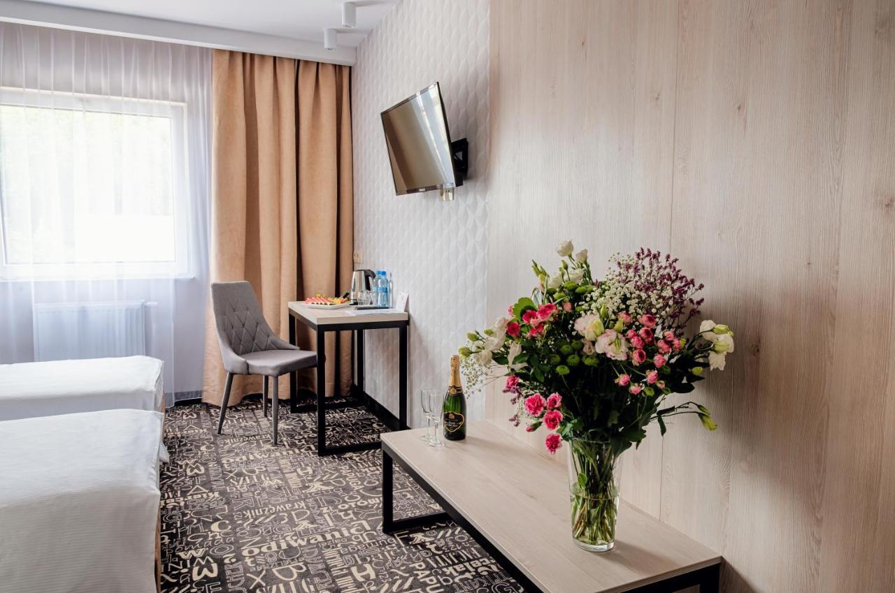 Citi Hotel'S Warszawa-Falenty 拉辛 外观 照片
