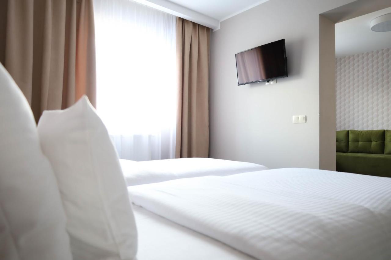 Citi Hotel'S Warszawa-Falenty 拉辛 外观 照片